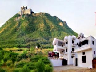Hotel Devi Palace Удайпур Экстерьер фото